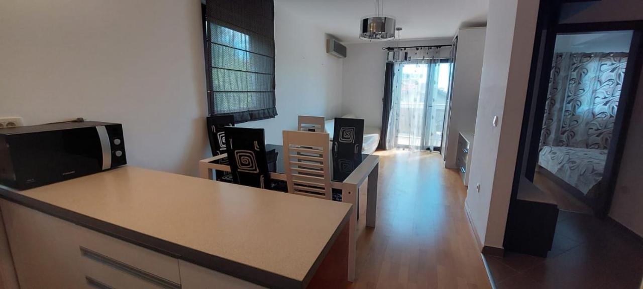Apartment Medetiran *