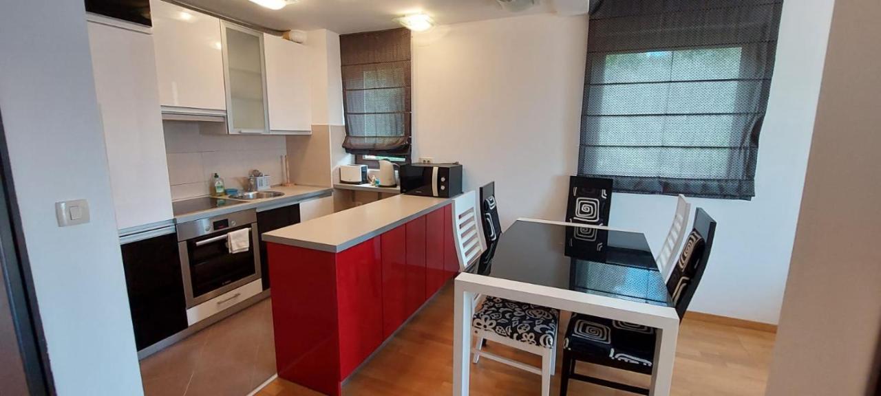 Apartment Medetiran *